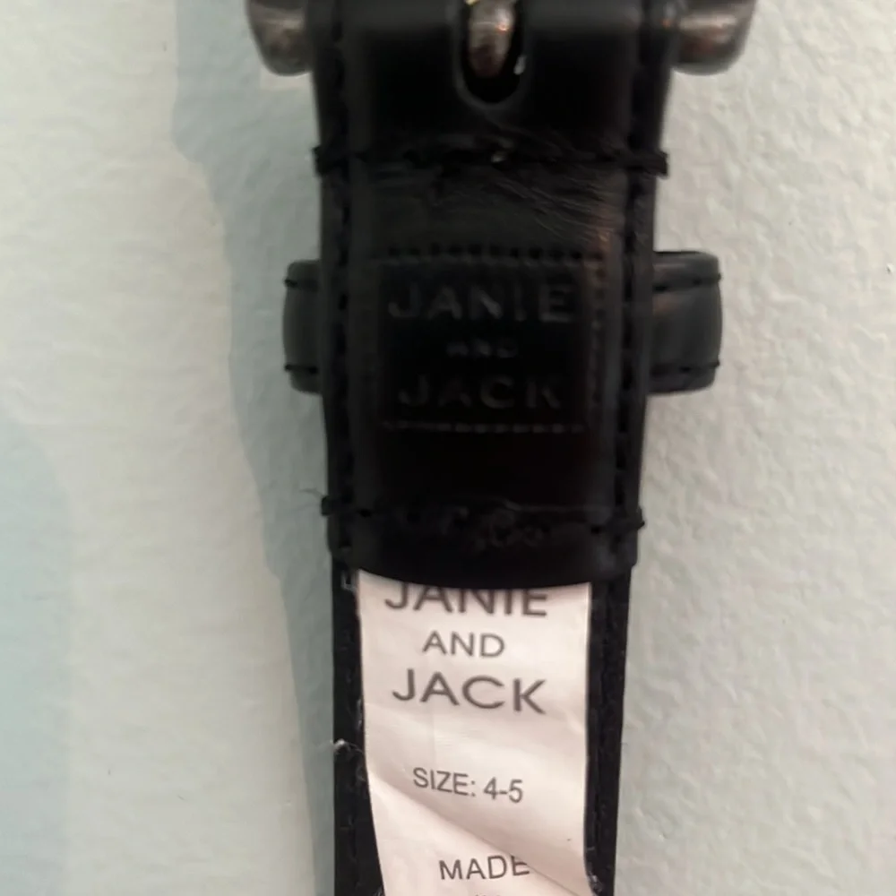 Janie & Jack boys black genuine leather belt - size 4-5